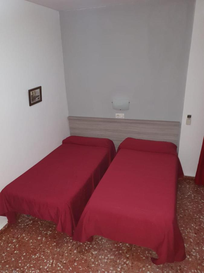 Hostal los Ángeles La Puebla de Cazalla Exterior foto